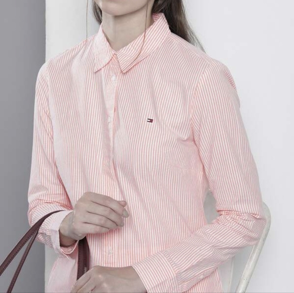 🎉3/$50🎉 Tommy Hilfiger Classic Fit Striped Shirt - Picture 1 of 7